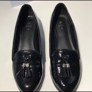 Black loafers, 7.5